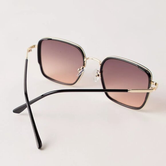 Beau Square Sunglasses - Picture 2 of 4